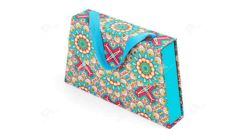 Elegant and Functional Cosmetic Packaging Box by RX Packaging