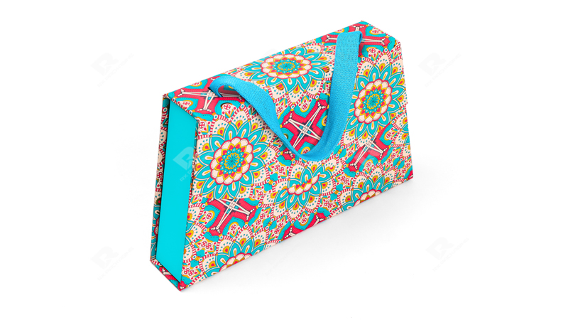 Elegant and Functional Cosmetic Packaging Box by RX Packaging