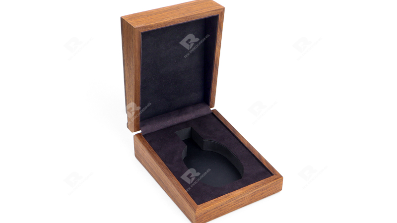Premium Wooden Flip-Top Perfume Box — A Masterpiece of Craftsmanship by RX Packaging Premium Wooden Flip-Top Perfume Box — A Masterpiece of Craftsmanship by RX Packaging
