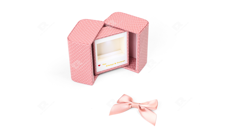 Custom Jewelry Packaging Boxes – Elegant, High-Quality, and Tailored to Your Brand