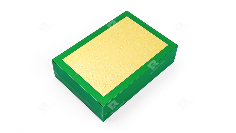 Custom Perfume Packaging Boxes by RX Packaging: Unveil the Beauty of Your Fragrance with Exquisite Designs