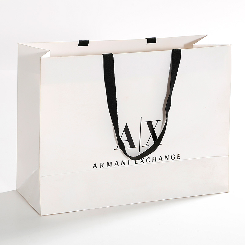 LUXURY SHOPPING BAG  Contact INTERNATIONAL DIRECT PACKAGING