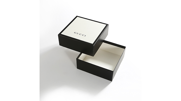 What are the advantages of packaging color box lamination?