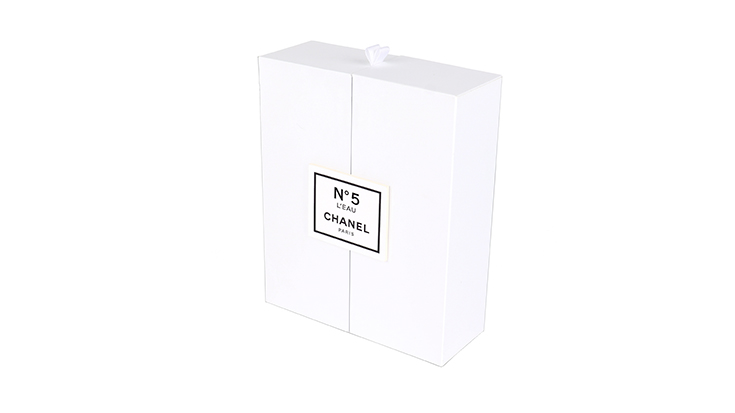 RX Packaging designs pure packaging box for Chanel fragrance