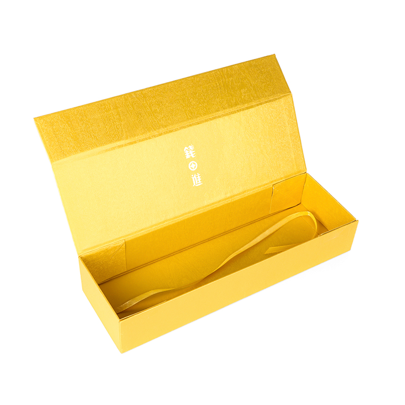 Cigarette box